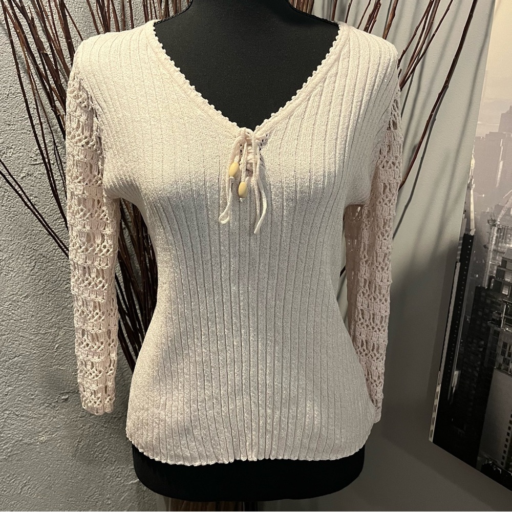 Women's Cream Knit V-Neck Sweater with Lace Sleeves